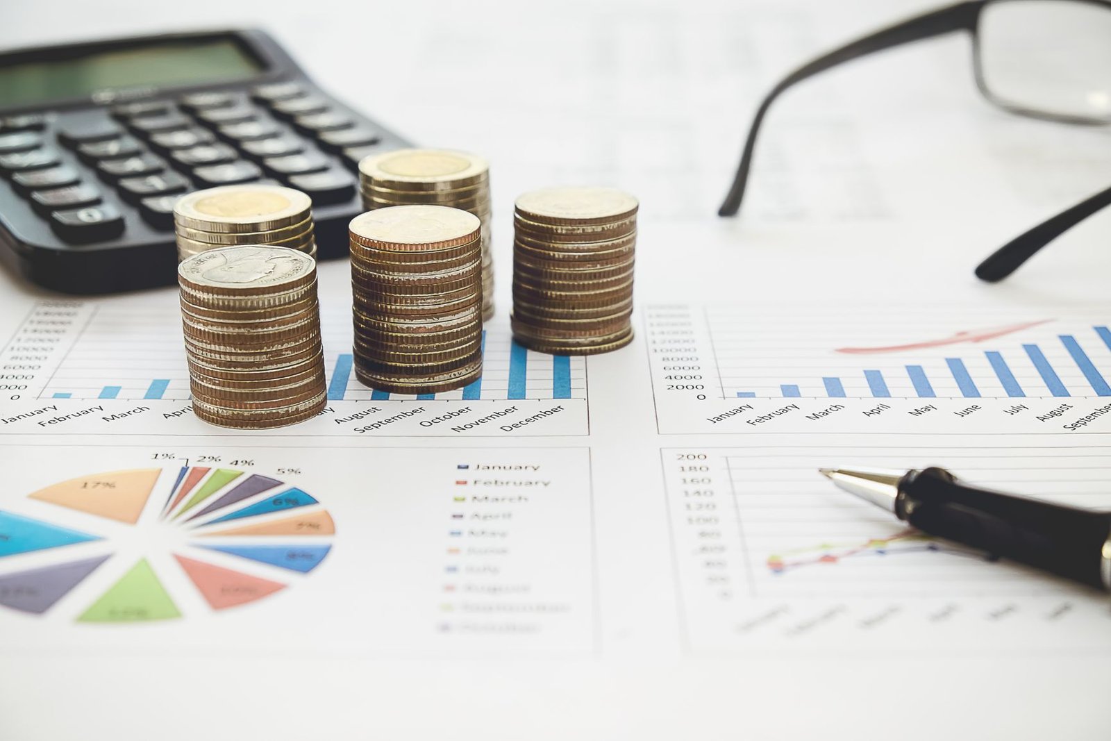 Avoid these bookkeeping mistakes for small businesses to ensure financial accuracy and success.